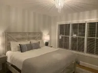 Modern Cape Cod home in vibrant beach community - steps to beach; pool access!! - Homestays