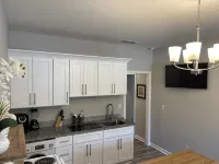 Cozy & Private in-Law Suite 10 Minutes from LakePoint - Condos