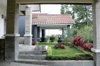 Diyar Villas Puncak M6/50 - parking