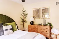 Lakeview☀️Near Stowe🥾4 Bedroom👨‍👩‍👧‍👦Hot Tub🥂Mountain View🏔Canoe🛶Game Room🎱Swimming🏊‍♀️ - Alphydda