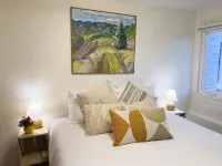 Magnolia Garden Cottage - a tranquil retreat surrounded by gardens - บ้านพักหลังเล็ก