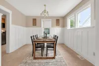 NEWLY REMODLED 3BD Home Walk To ProMedica Hospital - 2-Star