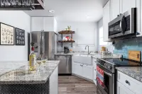 Newly Built Deer Retreat in the Texas Hill Country - واي فاي