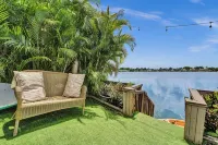 Lake view jacozi entire home Close tohard rock. 10 min from FLL and the beach. - جاكوزي