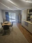 Studio Apartment 100 meters from lake and walking track