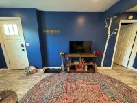 Charming 2-bedroom apartment in superb Bennington with WiFi - Homestays
