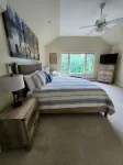Relax by "The Water's Edge enjoy amazing views and year round fun! 6BR/3.5BA - Wifi
