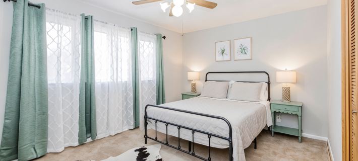 Charming 3-bedroom house in peaceful neighborhood Hotels in Bloomington