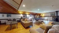 Rustic Vermont Barn Home Near Jay Peak w/Pizza Oven - Wifi