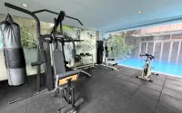 V Hotel & Residence Bandung - parkir