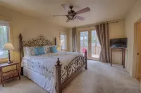 Luxury Cabin - views, location, perfect for families, 4 miles from Breckenridge - 샬레 호텔