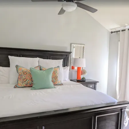 🌟LOCATION! Very Nice 2 BD 2BA Directly Across From Resort-Pool Grill Sleeps 6🏊