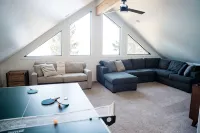 Ponderosa Park Lake House -- Private dock and beach! - 3-Star