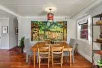 Luxurious Downtown Digs - Kitchenette