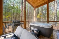 Luxury modern country couples retreat. Private back porch with hot tub! - Chalets