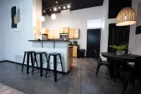 Casa de Flo - 3 BD/3 Bath SPACIOUS CONDO - 4-Star