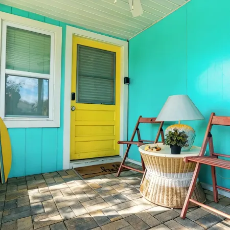 Casa Blue - Beautiful Renovated Cottage Close to Downtown!
