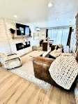 Cozy Little Cabin w/Hot Tub - de charme