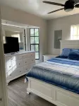 Manatee Manor. Waterfront, dock, stilted home. Renovated June '23. - 4-Star