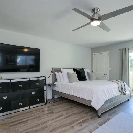 Gated community, private beach access, renovated condo!!