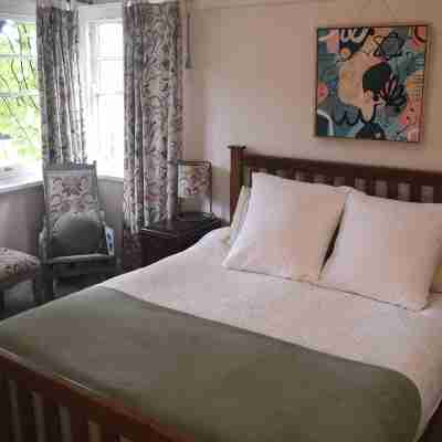 Yea Fig Tree House. Three bedroom plus study comfortable family home. Rooms