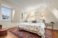 Entire 4BR 2 Bath Home l Minutes to Downtown Salem - Homestays