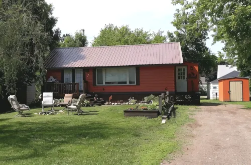 5 BEDS 2BA Crosby Home Just 4 blocks from Main Street & Bike Trails! - 3성급