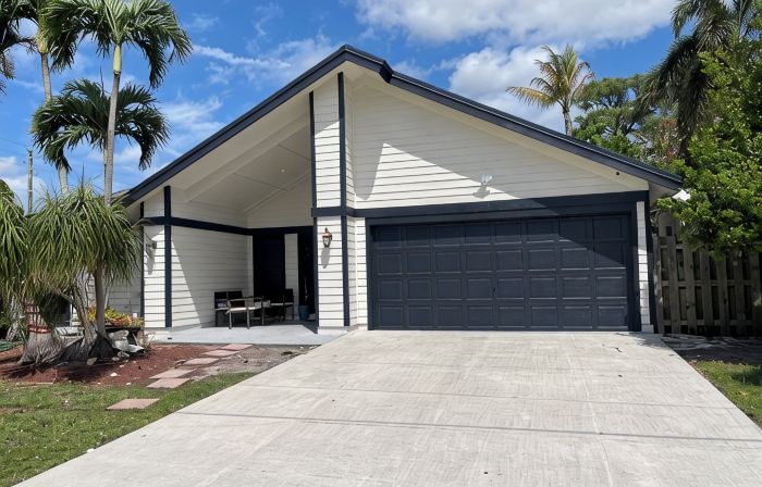 Charming 3-bedroom house with AC and WiFi in fabulous Jupiter, close to beaches
