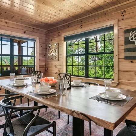 Renovated Cabin. Hot tub, Arcade, Pool Table, Shuffle Board, Dollywood, Parking