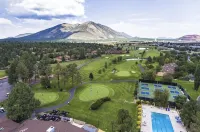 Family Flagstaff Retreat  Sleeps 12 Mountain Views  EV Charger  Near Nau with AC - Balkon