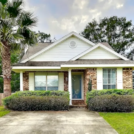 Cozy and relaxing beach house, Our Little Pearl in Foley.
