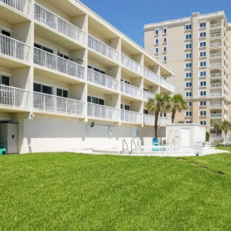 Oceanfront Condo! Patio to Lawn, Stay Right at the Beach!