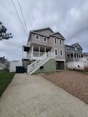 5 STAR AMAZING😙 Private home just for you. Comfy, Cozy, Clean. Steps to beach. - 4 stjerner