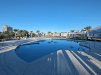 Ideal Orange Beach House! Short Walk to Beach, Pool, &  Restaurants. - 2 ดาว