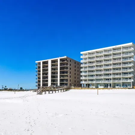 OCEANFRONT PRIVATE BALCONY RIGHT ON THE BEACH