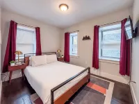 D79 Spacious 5-bedroom house with Roofdeck near Boston! - 3-Star