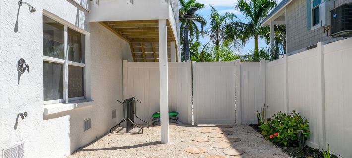 Biggest Sale Ever8-29~Pool~Steps to Beach~Gulfview~Walk to Free Trolley&Eateries Hotels in Holmes Beach