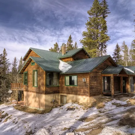 Lost Camp Lodge just a few blocks from Terry Peak