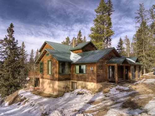 Lost Camp Lodge just a few blocks from Terry Peak - Chalets