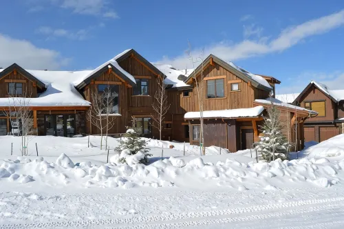 Luxury Getaway of the Rockies, minutes from 5 major ski areas - 4-Star