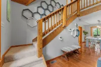 Closest to Indoor & Outdoor Pool + 4 Huge Suites + Stone's throw to SDC - Chalets