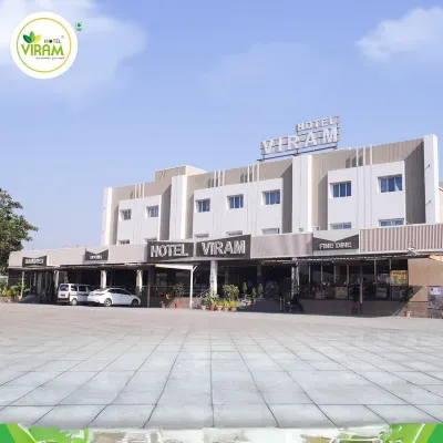 Hotel Viram & Guest House - Parkplatz