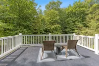 100 Private Beach Frontage on LK MI Hot Tub - Villas