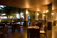 The Acacia Hotel Anyer - parcheggio