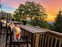 ~Sunrise Haven~near the slopes! Majestic sunrises and comfort awaits! - Boutique