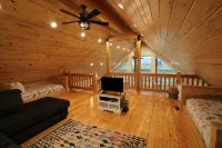 Private Sauna , Firepit,  BBQ,  Bear Lake Views - Hytter