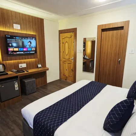 Jehlum Heights Inn