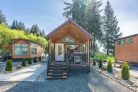 Rainforest Tiny Home Retreat: Nordic - 4-Star