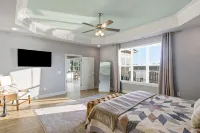 Paradise Waterfront Retreat – 5  | Elevator | Dock + Decks, Boat Access - 4-Star