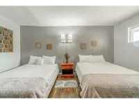 OYO Holiday Capri Motel & RV Park - 2-Star